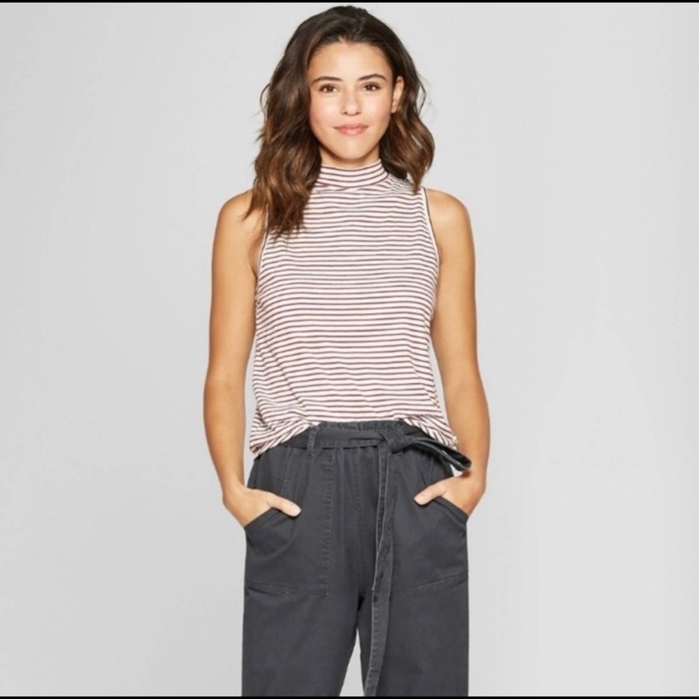 New Universal Thread Mock Neck Tank